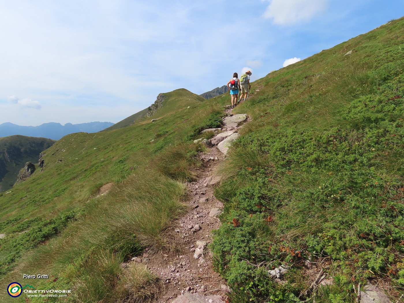 44 Ed ora saliamo alla cima del Monte MIncucco.JPG